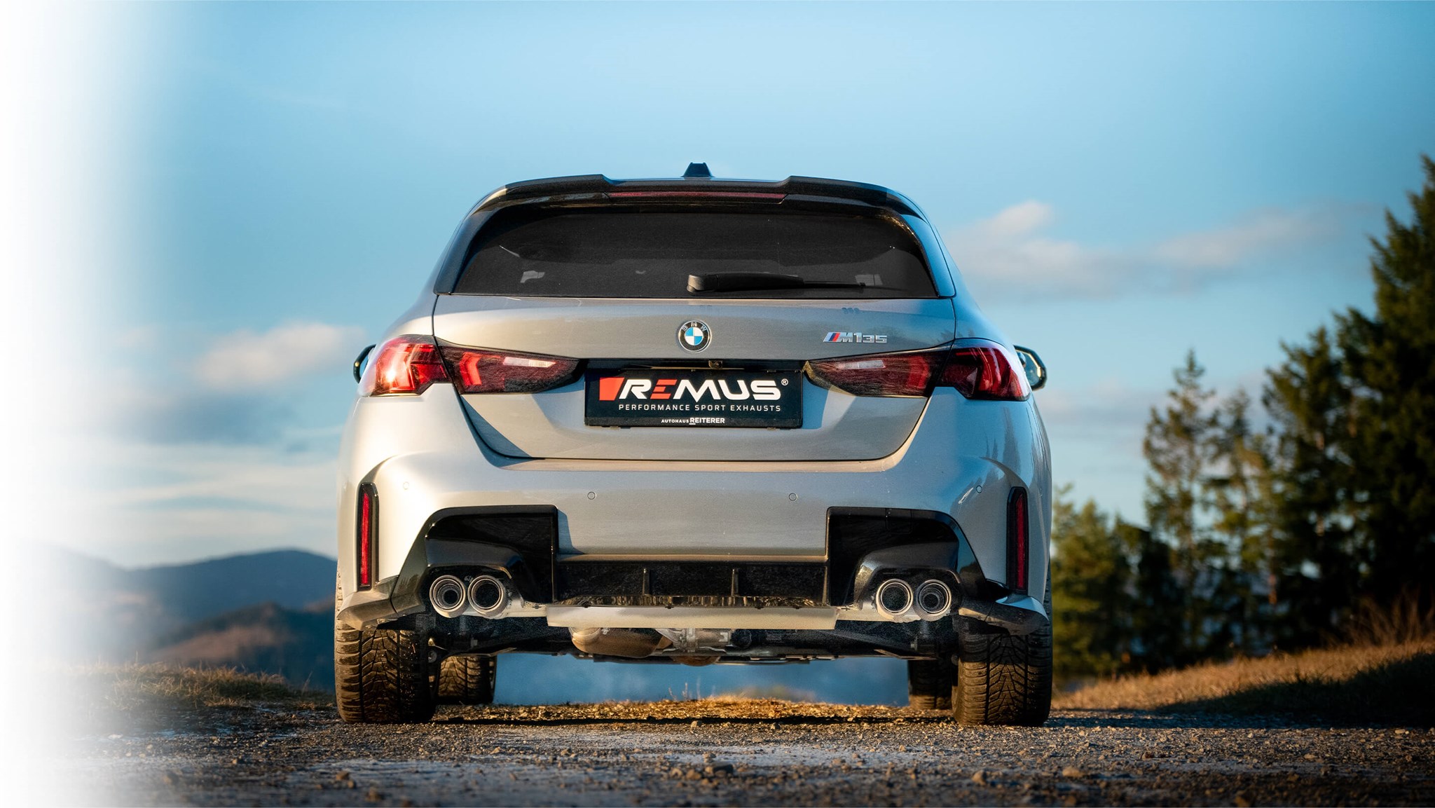 Scarico sportivo omologato Remus a partire dal catalizzatore per BMW M135i xDrive F70 2.0l Turbo 221kW 2024=> (B48A con FAP)